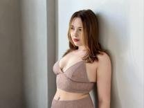 LeiraSugar - Hallo, ich bin hier, um online eine tolle Zeit zu verbringen, genau wie du.