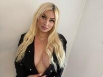 Luxuriaa - Mein Name ist Luxi, deine blonde, süße Freundin, die dich in den Wahnsinn treiben kann