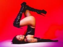 LiaBerry - Ich werde ein Feuer in deiner Hose anzünden )))