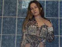 glossybabe18 - Hallo und herzlich willkommen auf meiner Seite! Ich freue mich schon darauf, mit dir Spaß zu haben.