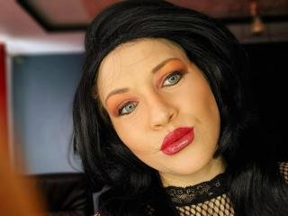 BDSM  Ich bin Vergnügen und Schmerz, Verführerin und Führungskraft, Geliebte und Freundin.Erotismus, Perversität und schelmischer Geist mit einer Vorliebe für psychologische Folter ...Sie werden an einen Ort gebracht, an dem Sie außer Kontrolle sind und alles, was Sie tun müssen, ist Vertrauen ICH ganz. Ich werde die Entscheidungen treffen und du wirst