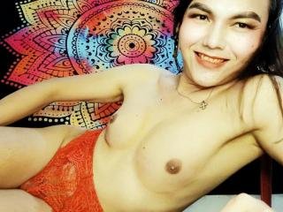 MamaMhia  Ich bin Cockslut & Nymphomaniac, die nie genug S*x bekommen kann. Ich liebe S*x, S*x, S*x und sogar S*x! Diese asiatische SHEMALLE ist stilvoll, anspruchsvoll, intelligent, sexy. Willig und bereit, alle Ihre Fantasien zu spielen. Ich bin ein asiatischer Möchtegern-Pornostar, der es liebt, anzugeben