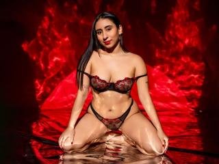 HollyRogers  Hallo Liebling, ich bin HollyRogers, ein Mädchen wie kein anderes, mit vielen Ideen für Shows und um die erotischen Grenzen meines Körpers auszuloten, ich möchte jeden Zentimeter von mir kontrollieren können und du genießt es. Ich bin bereit für Ihre Ideen und ich hoffe, Sie sind auch bereit für mei