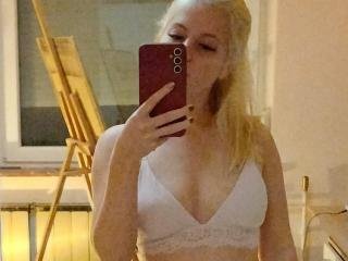 merrilyn18  Ich liebe es, hier zu sein, zu reden, Spaß zu haben und meinen Körper zu genießen