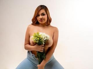 AdrielleMoon  Hallo Schatz, ich bin AdrielleMoon

Meine Show ist einzigartig und ich möchte in der Lage sein, ein Satellit in deinem Kopf zu sein, der dir ständig sexuelle Botschaften sendet und dein Leben viel würziger macht.