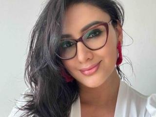 TAMARAWONDER  Ich arbeite auf dieser Seite der Kamera, aber trotzdem ... Ich liebe die Menschen, die mit sich selbst spielen. Vergiss die Grenzen und betritt gemeinsam mein Zimmer. Wir werden verschiedene Fantasien erschaffen und die besten Empfindungen genießen, die du erleben kannst.