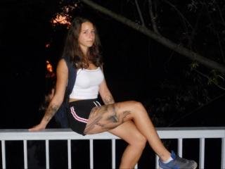 Dinacaguimbal69 Ich möchte tanzen und plaudern, ich möchte meinen Körper zeigen, ich hoffe, es gefällt dir.